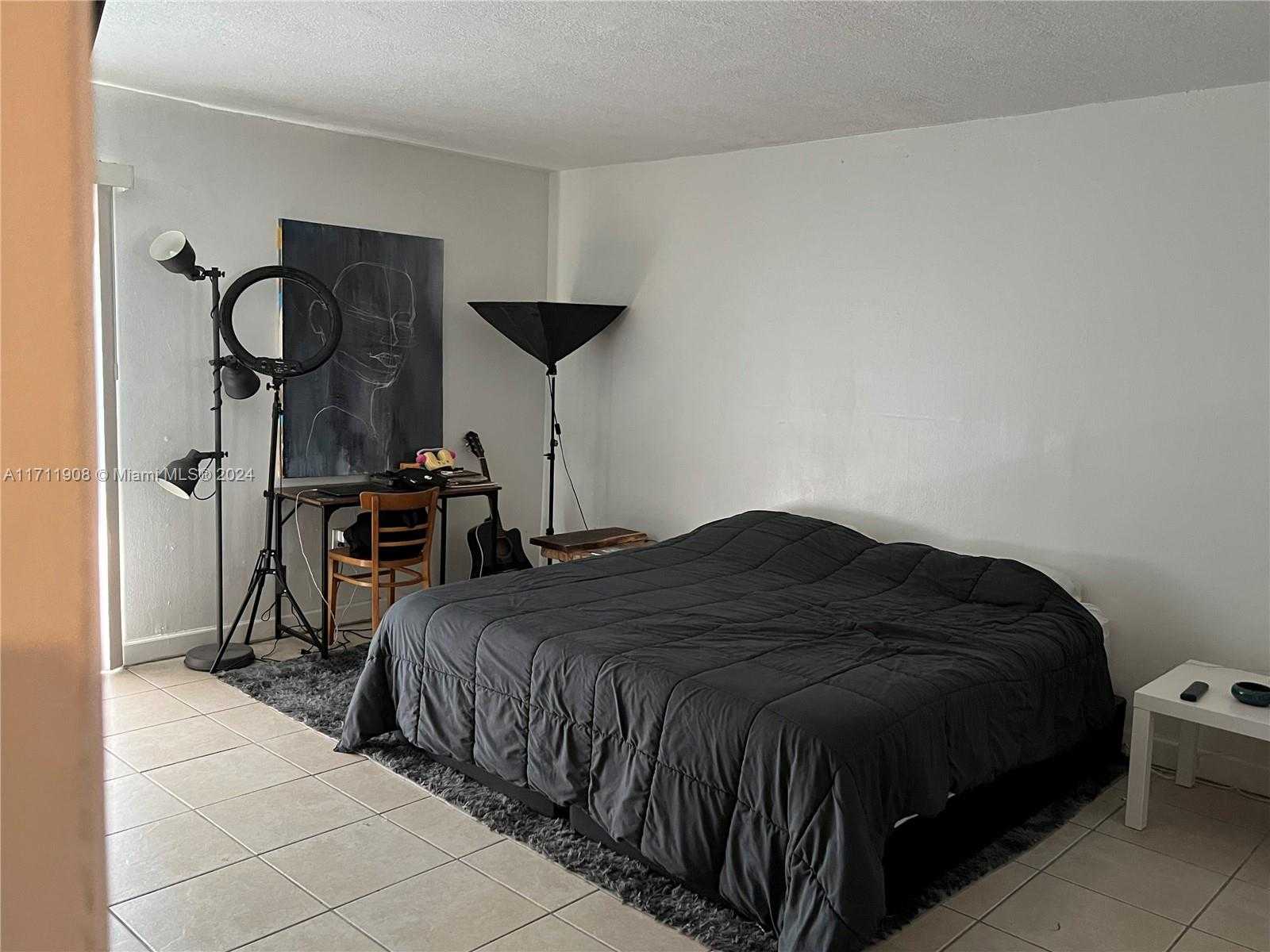 Small Image of 9359 FONTAINEBLEAU BLVD #F108, Miami Number 10