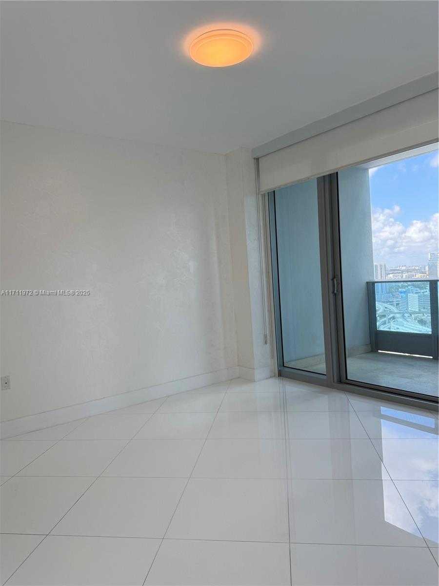Small Image of 200 BISCAYNE BOULEVARD WAY #3109, Miami Number 14