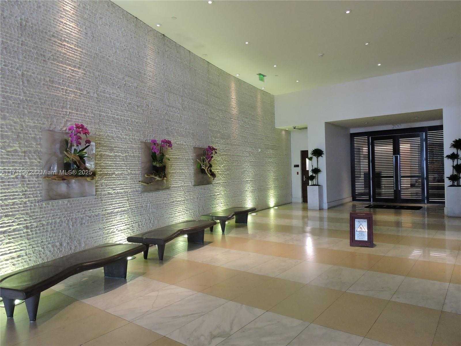 Small Image of 200 BISCAYNE BOULEVARD WAY #3109, Miami Number 4