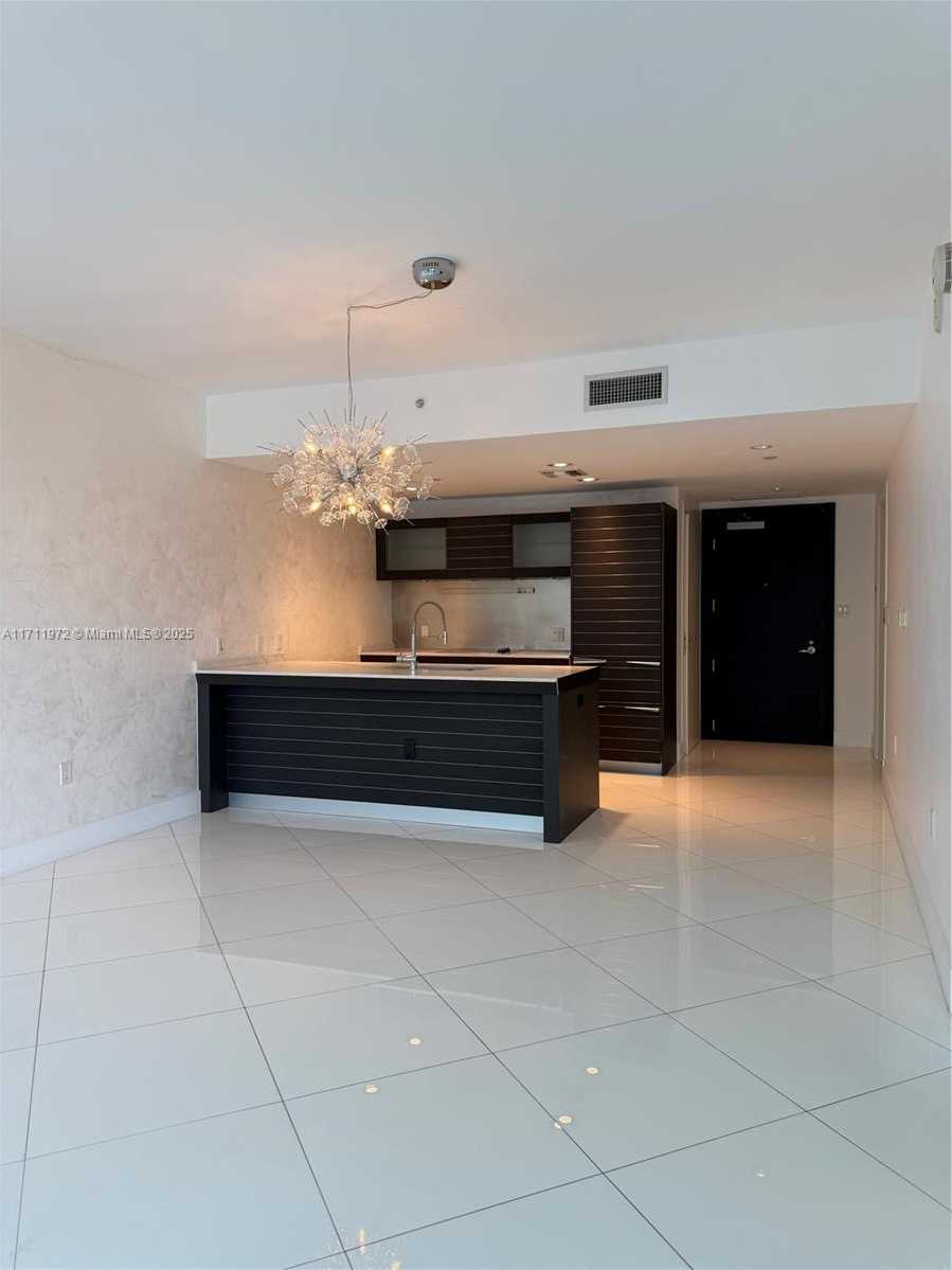 Small Image of 200 BISCAYNE BOULEVARD WAY #3109, Miami Number 9