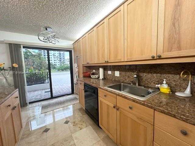 Small Image of 1201 SOUTH OCEAN DR #409N, Hollywood Number 9