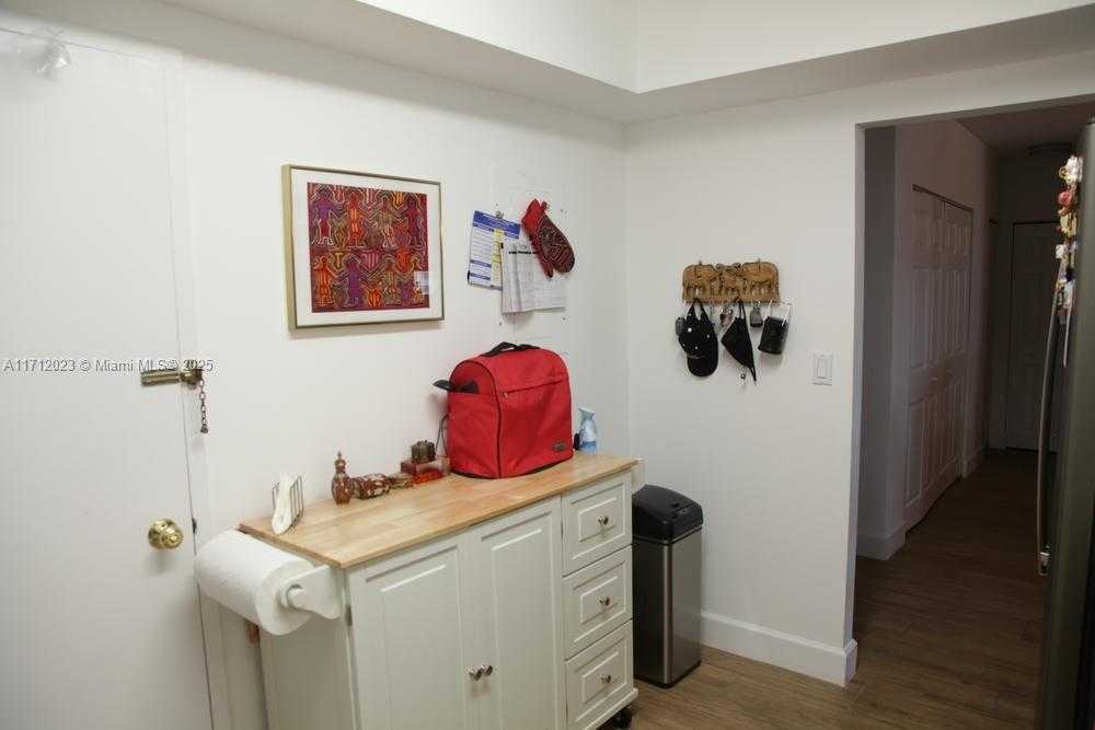 Small Image of 1980 SOUTH OCEAN DR #9M, Hallandale Beach Number 12