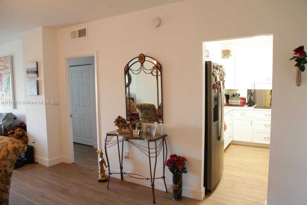 Small Image of 1980 SOUTH OCEAN DR #9M, Hallandale Beach Number 23
