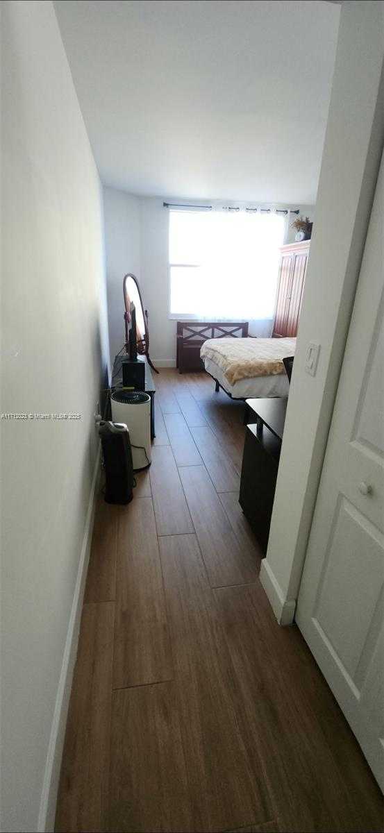 Small Image of 1980 SOUTH OCEAN DR #9M, Hallandale Beach Number 34