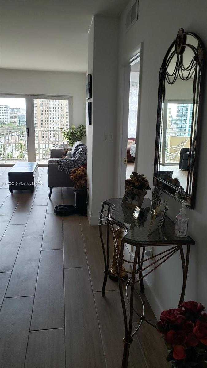 Small Image of 1980 SOUTH OCEAN DR #9M, Hallandale Beach Number 39