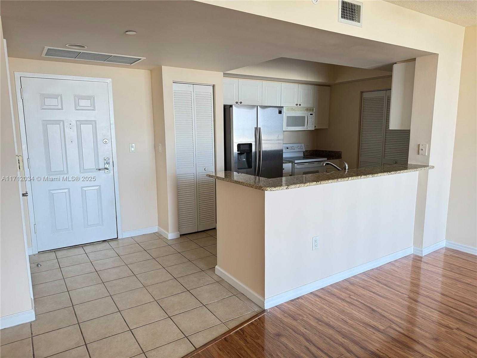 Small Image of 19501 WEST COUNTRY CLUB DR #912, Aventura Number 7