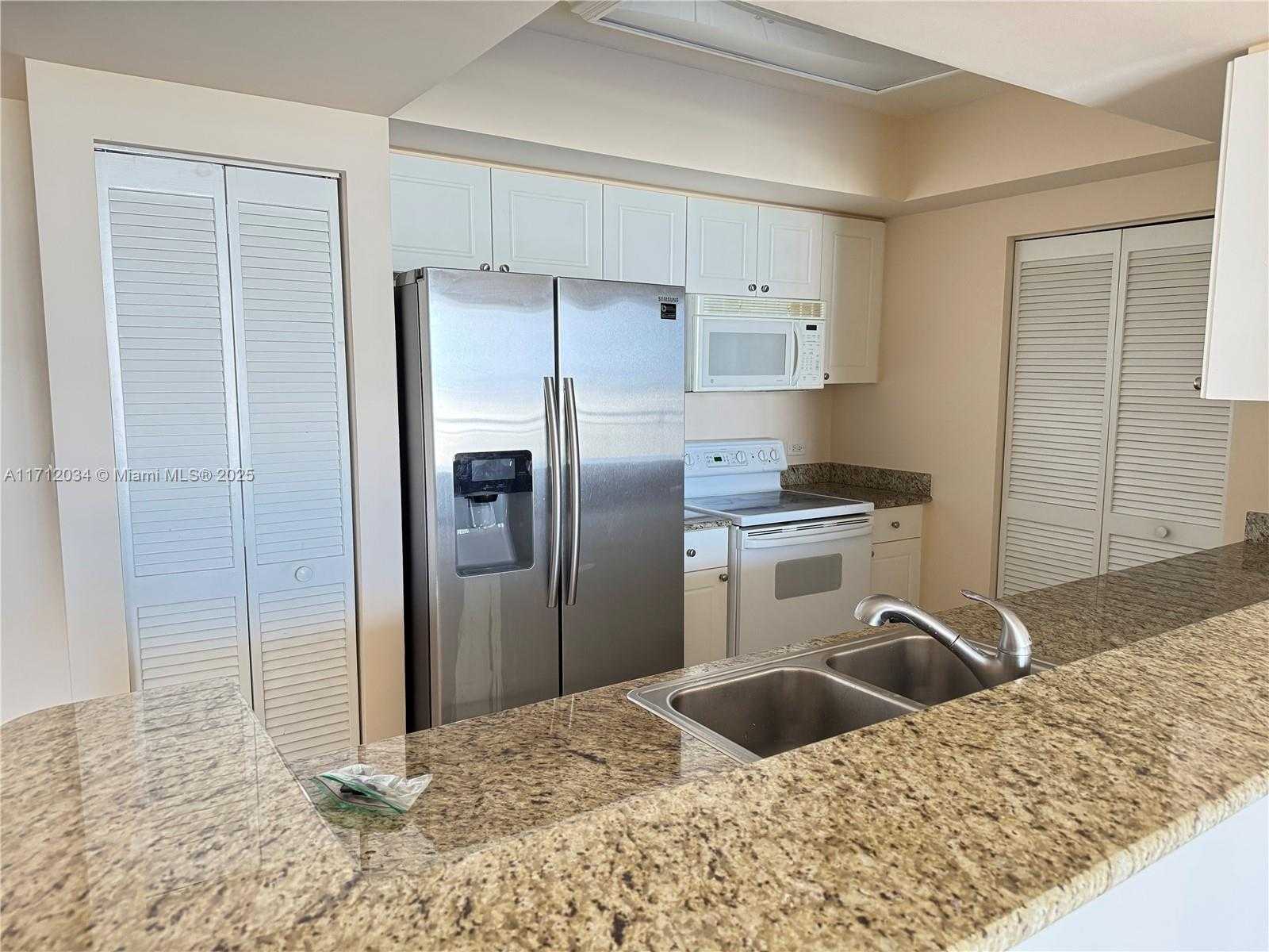 Small Image of 19501 WEST COUNTRY CLUB DR #912, Aventura Number 8