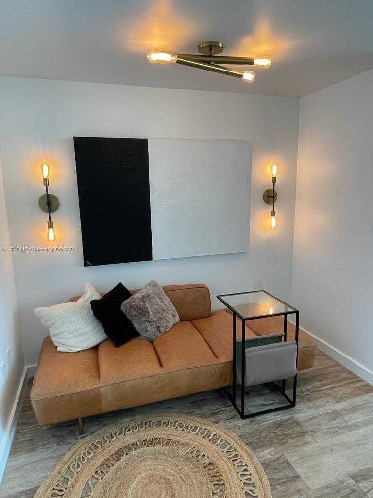 Small Image of 650 NE 32nd St, Miami, FL 33137, USA Number 13