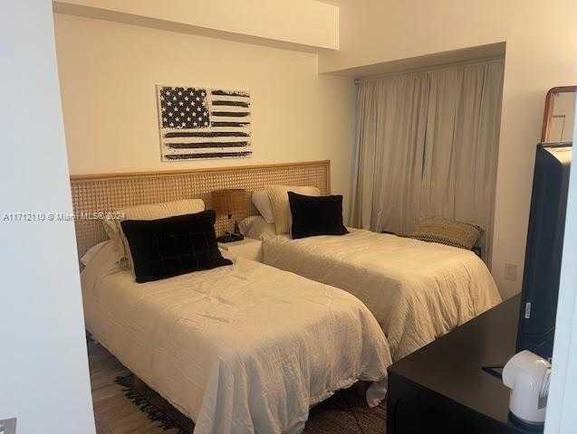 Small Image of 650 NE 32nd St, Miami, FL 33137, USA Number 18