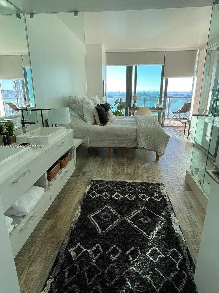 Small Image of 650 NE 32nd St, Miami, FL 33137, USA Number 9