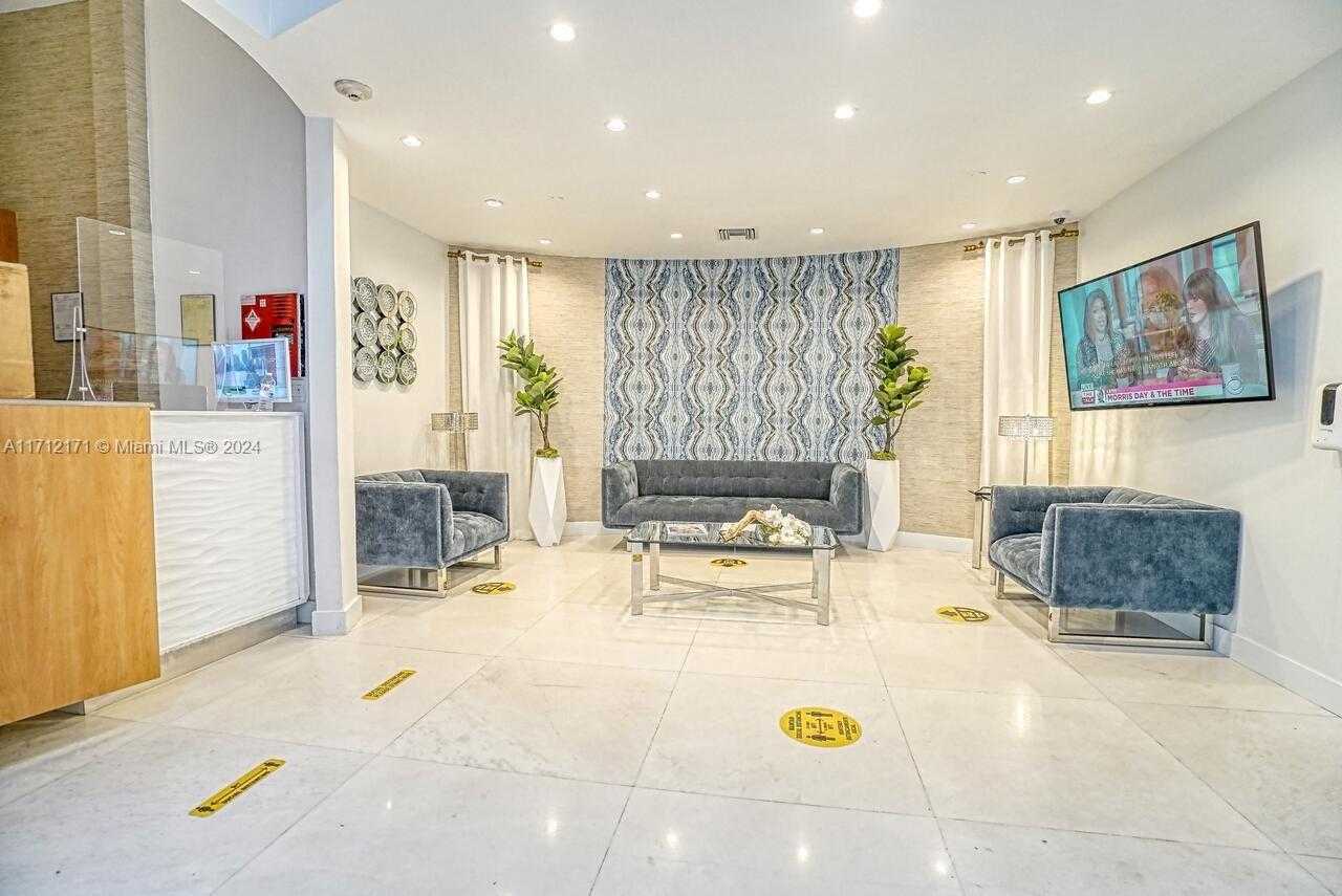 Small Image of 1036 OCEAN DR #B302, Miami Beach Number 14