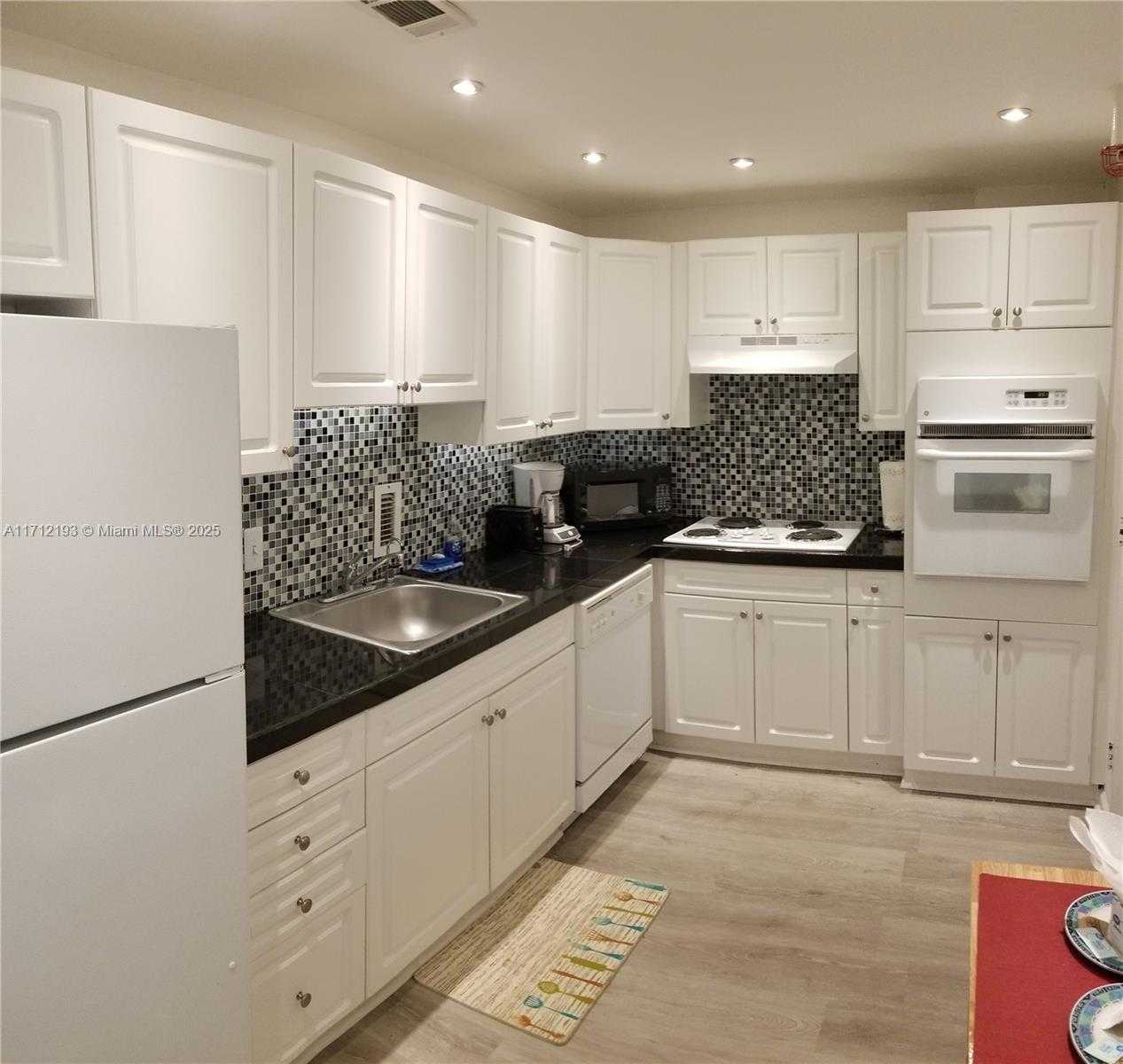 Small Image of 3801 SOUTH OCEAN DR #12H, Hollywood Number 12