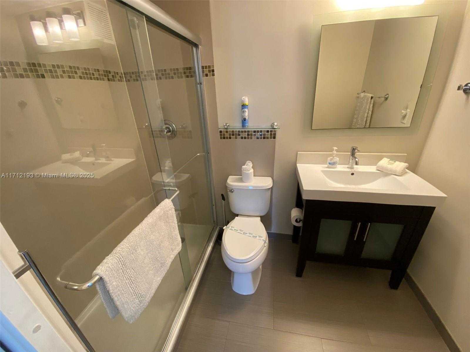 Small Image of 3801 SOUTH OCEAN DR #12H, Hollywood Number 5