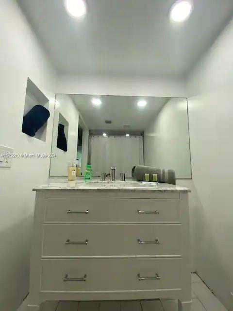 Small Image of 1200 BRICKELL BAY DR #2610, Miami Number 10
