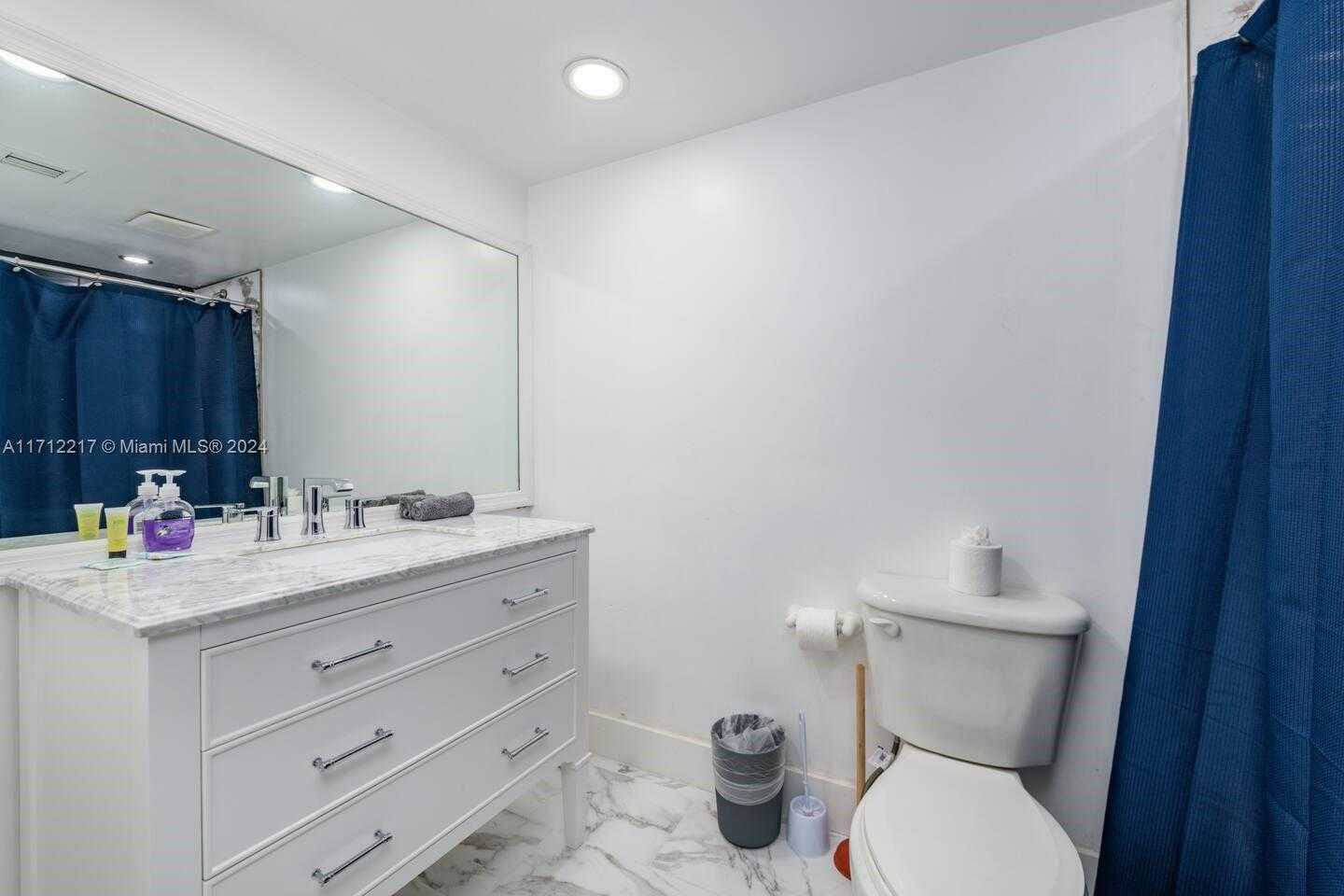 Small Image of 1200 BRICKELL BAY DR #2016, Miami Number 8