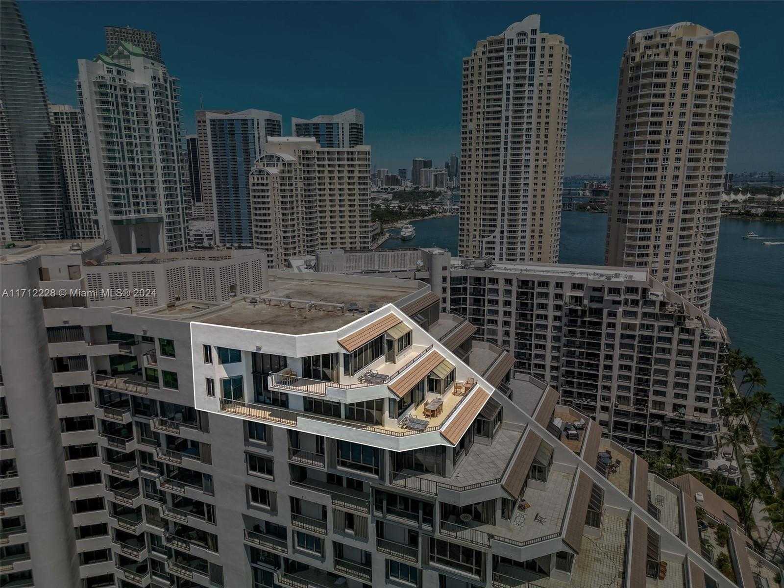 Small Image of 520 BRICKELL KEY DRIVE #PH03, Miami Number 2