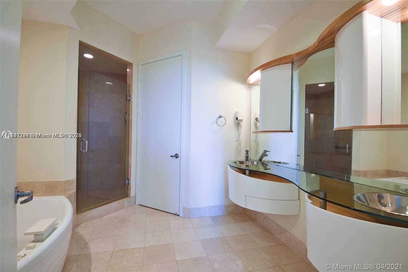 Small Image of 18101 COLLINS AVE #606, Sunny Isles Beach Number 3