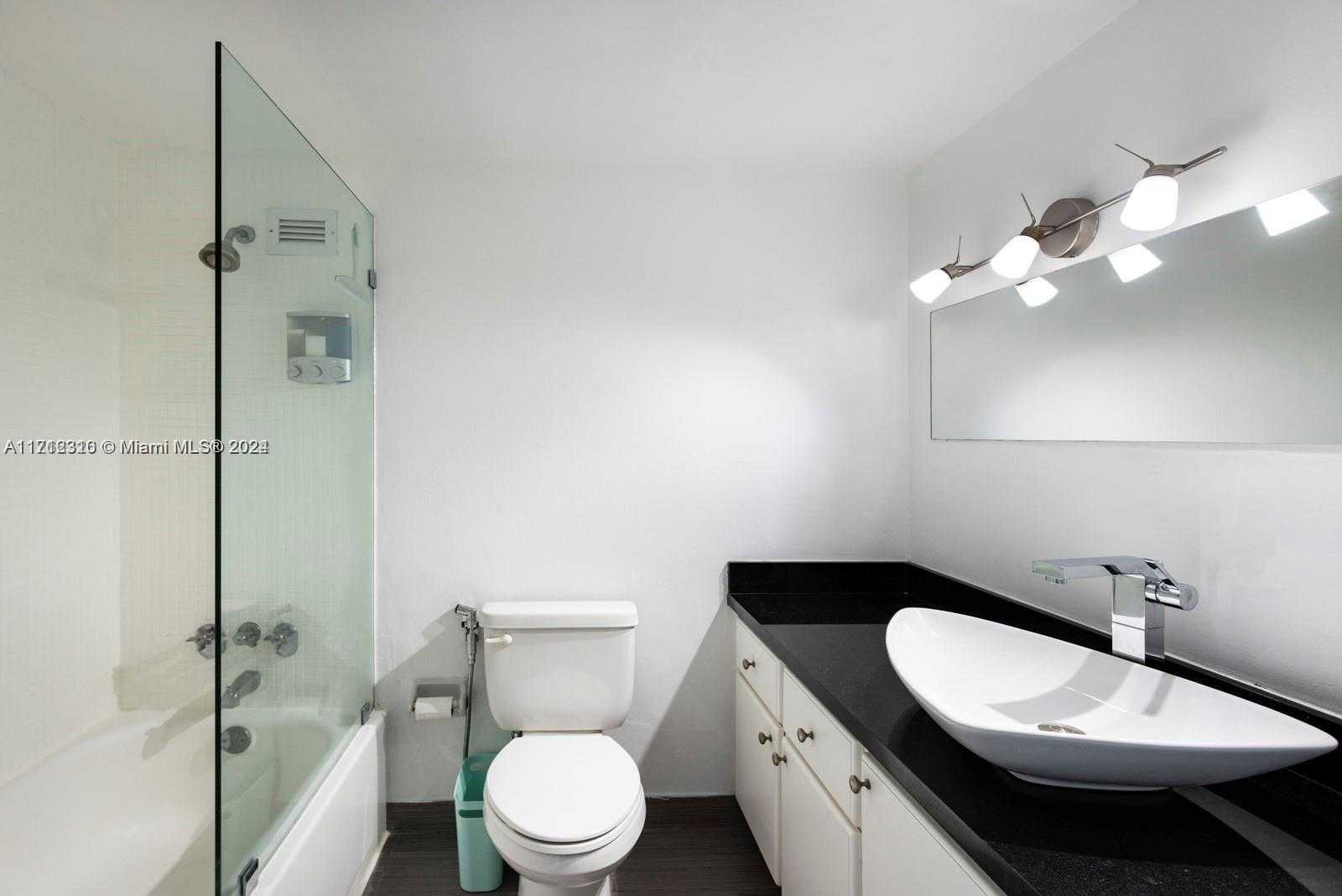 Small Image of 1000 WEST AVE #609, Miami Beach Number 12