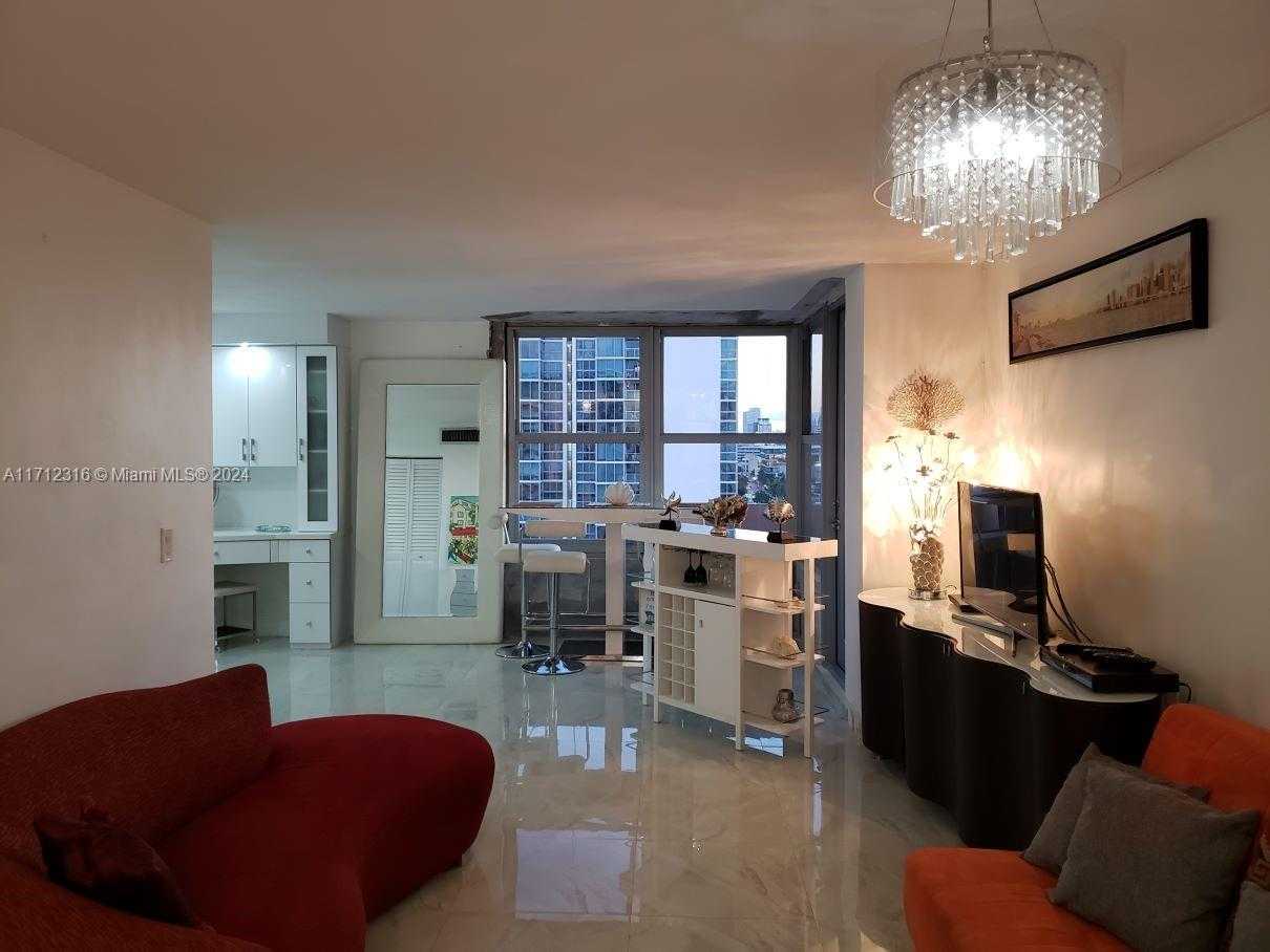 Small Image of 2899 COLLINS AVE #1516, Miami Beach Number 15