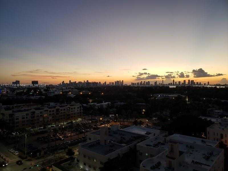 Small Image of 2899 COLLINS AVE #1516, Miami Beach Number 24