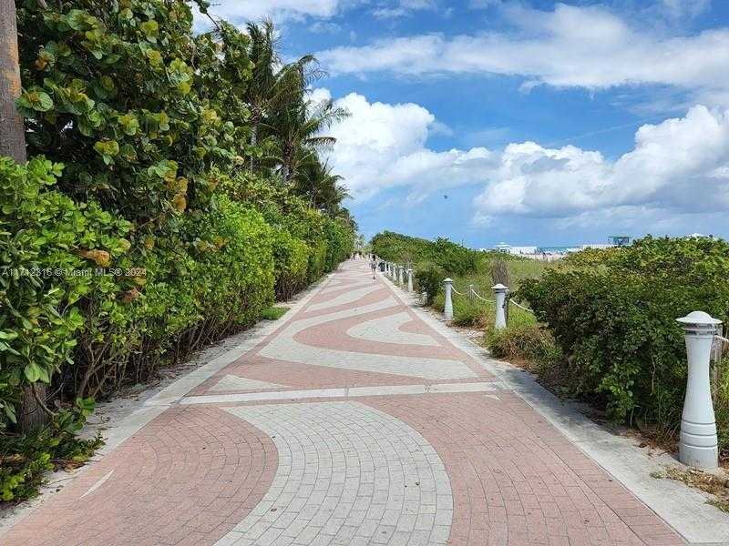 Small Image of 2899 COLLINS AVE #1516, Miami Beach Number 29