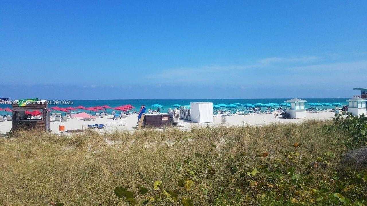 Small Image of 2899 COLLINS AVE #1516, Miami Beach Number 37