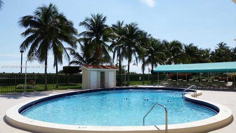 Small Image of 2899 COLLINS AVE #1516, Miami Beach Number 39