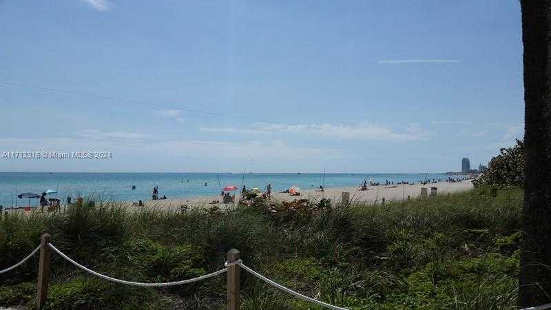 Small Image of 2899 COLLINS AVE #1516, Miami Beach Number 43