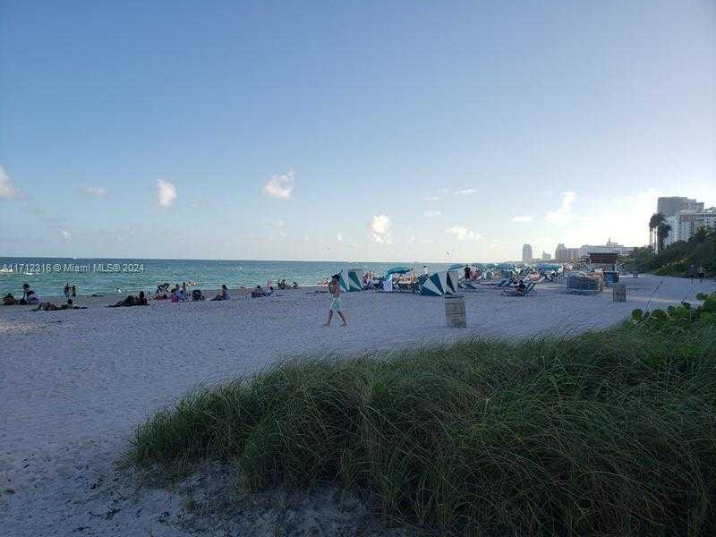 Small Image of 2899 COLLINS AVE #1516, Miami Beach Number 46