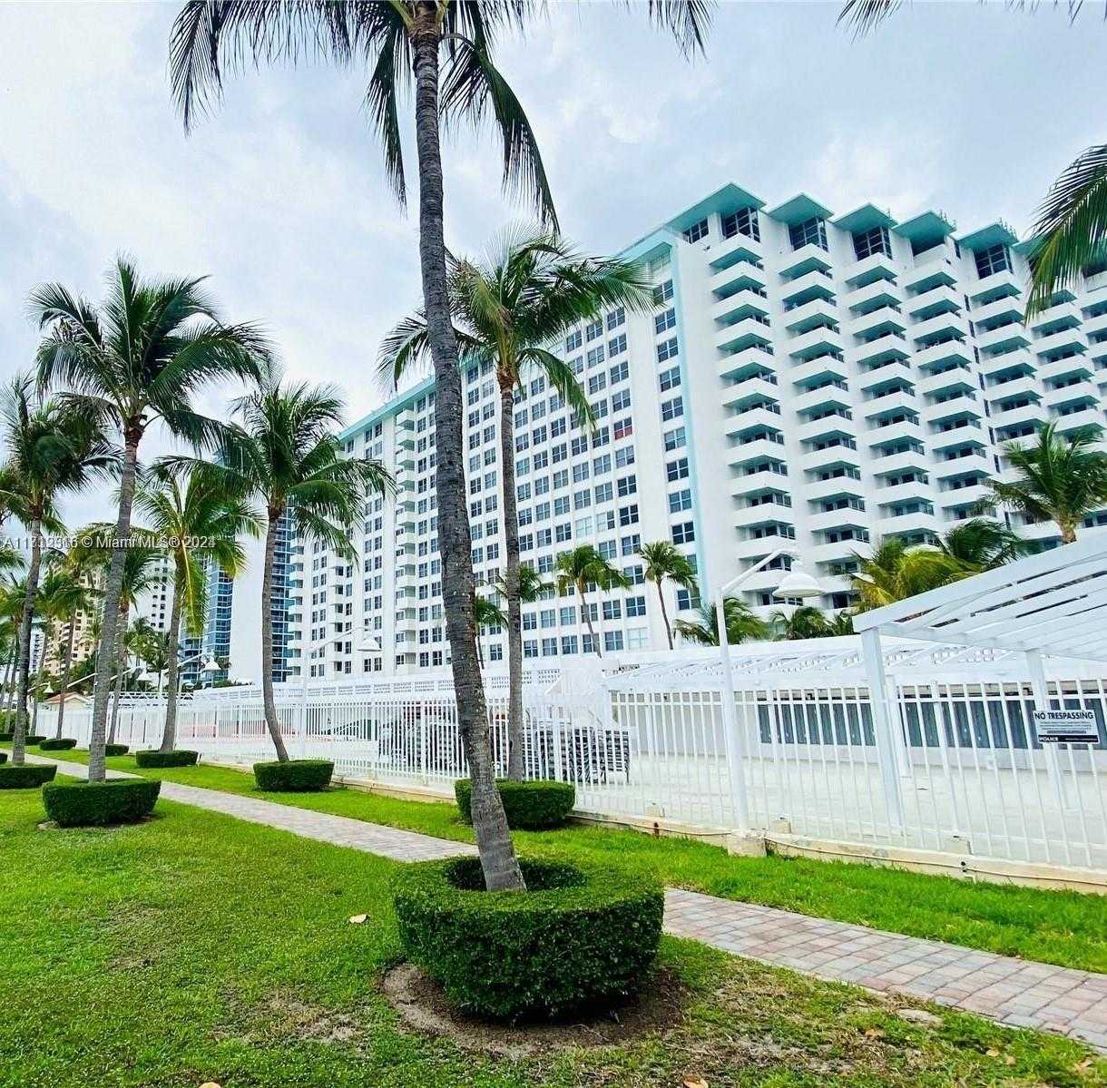 Small Image of 2899 COLLINS AVE #1516, Miami Beach Number 50