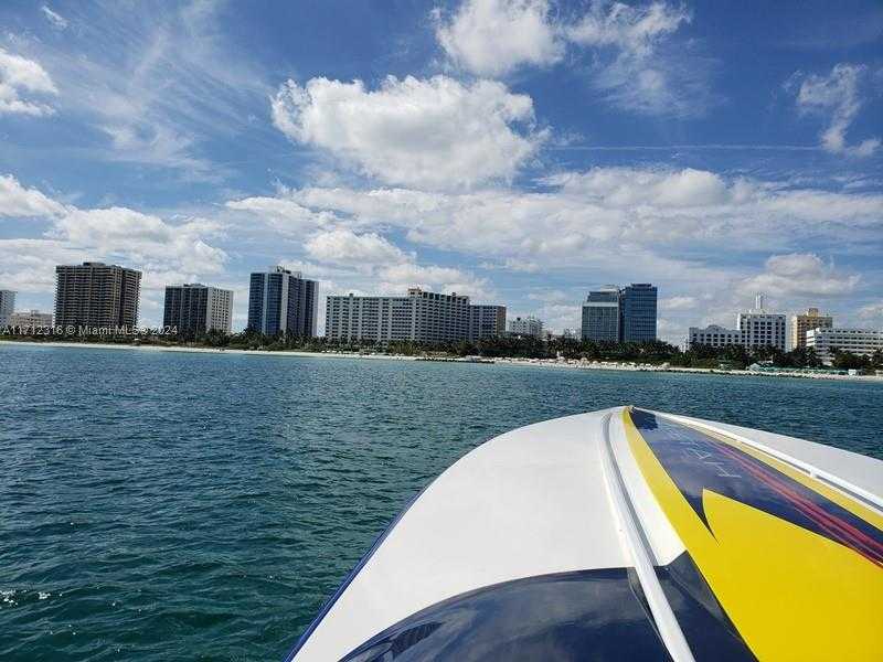 Small Image of 2899 COLLINS AVE #1516, Miami Beach Number 51