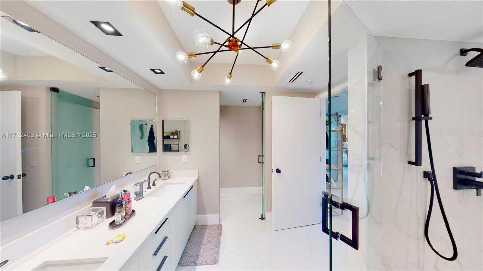 Small Image of 1000 WEST ISLAND BLVD #2903, Aventura Number 11