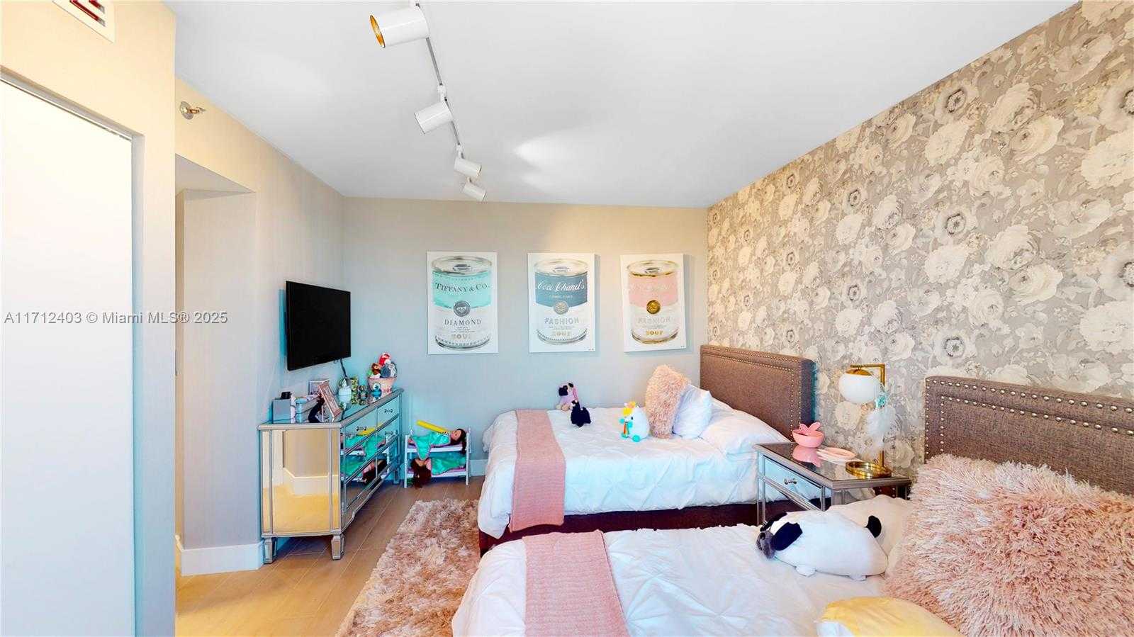 Small Image of 1000 WEST ISLAND BLVD #2903, Aventura Number 14