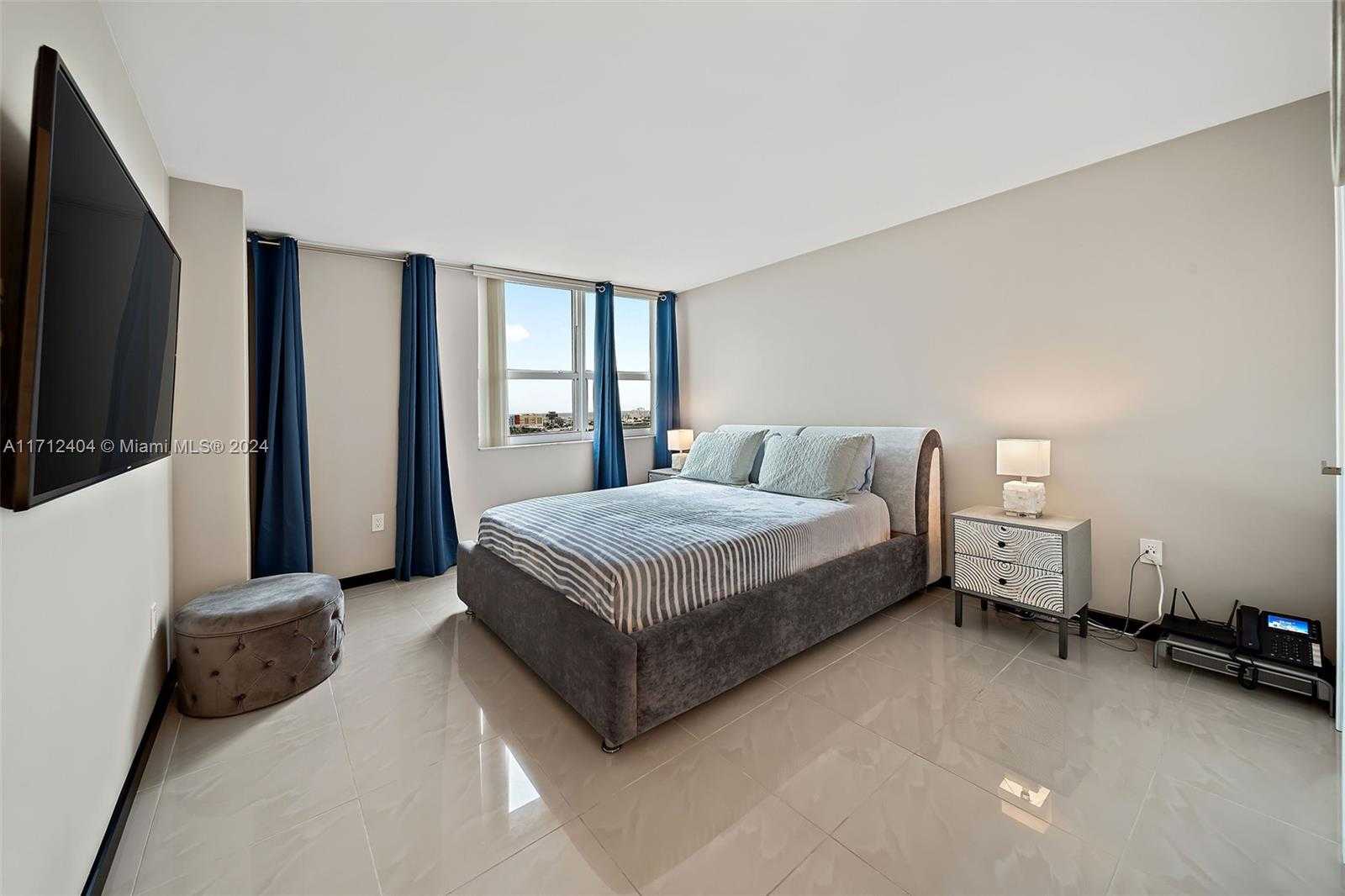Small Image of 650 WEST AVE #1506, Miami Beach Number 17