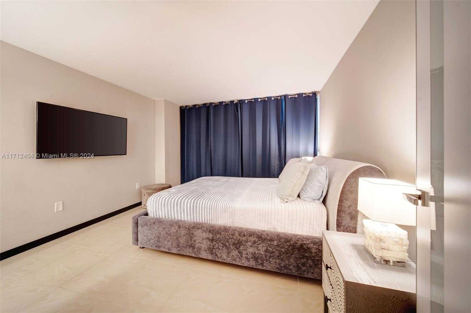 Small Image of 650 WEST AVE #1506, Miami Beach Number 19