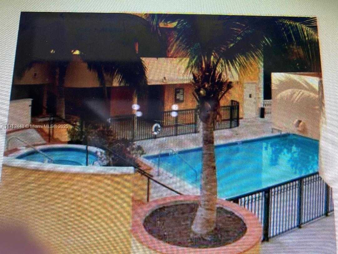Small Image of 8888 #218, Surfside Number 24