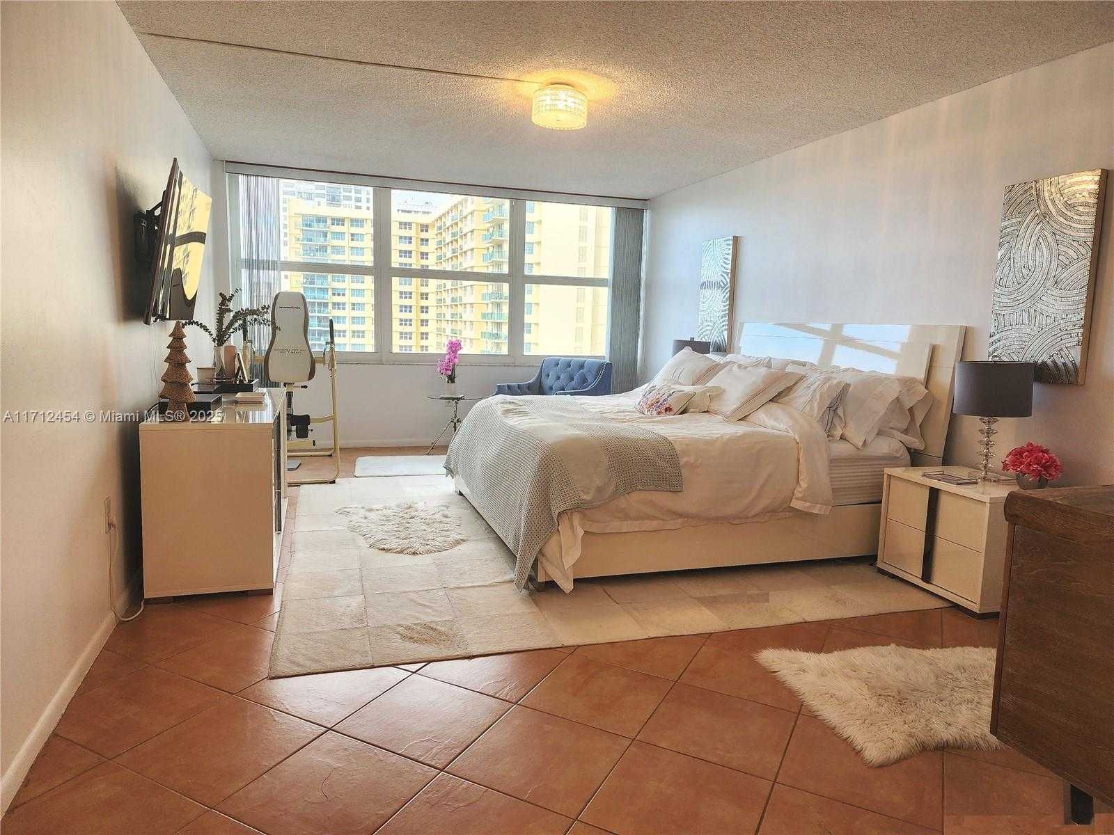 Small Image of 2751 SOUTH OCEAN DR #1001N, Hollywood Number 6
