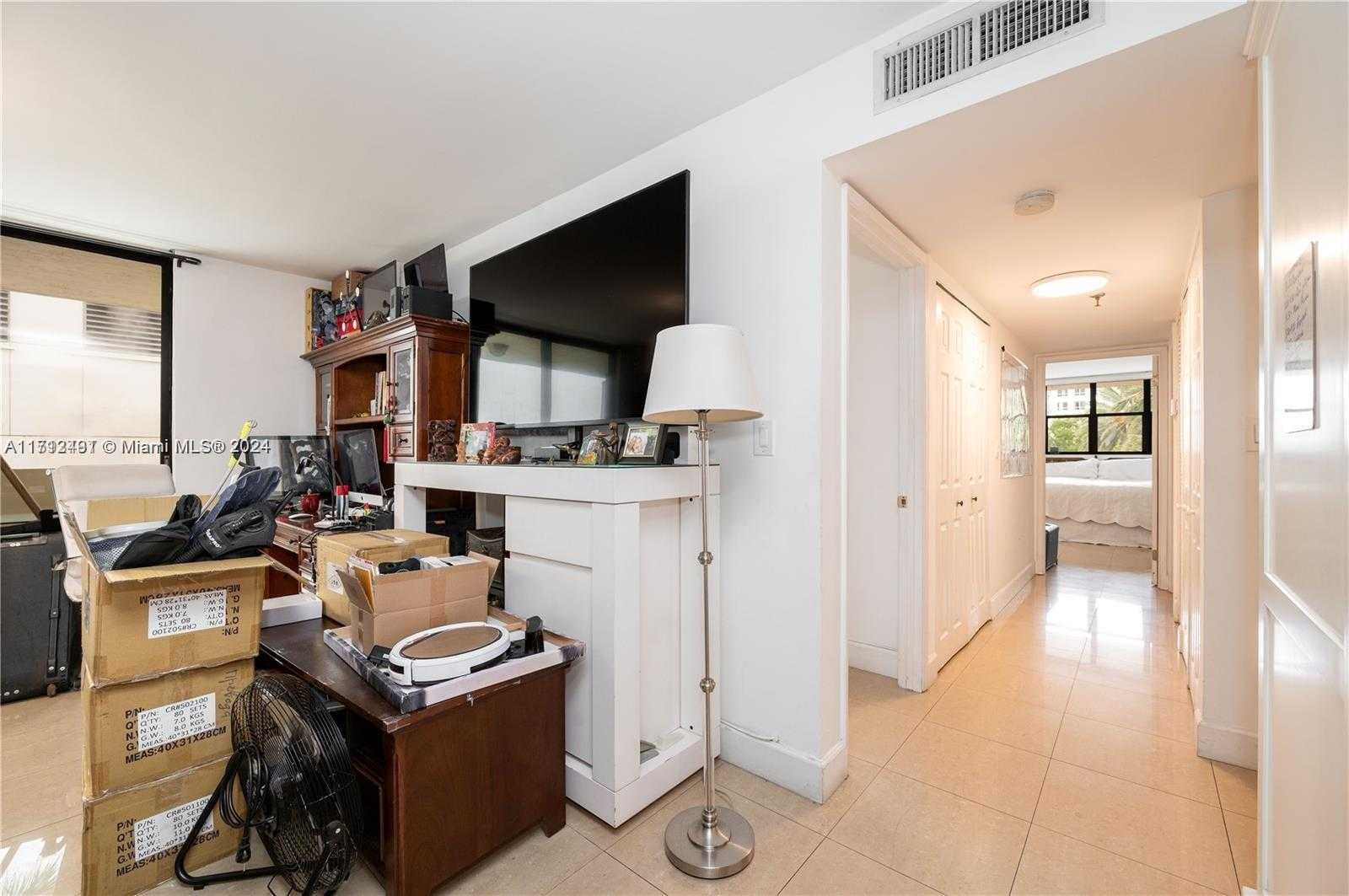 Small Image of 1621 COLLINS AVE #302, Miami Beach Number 12
