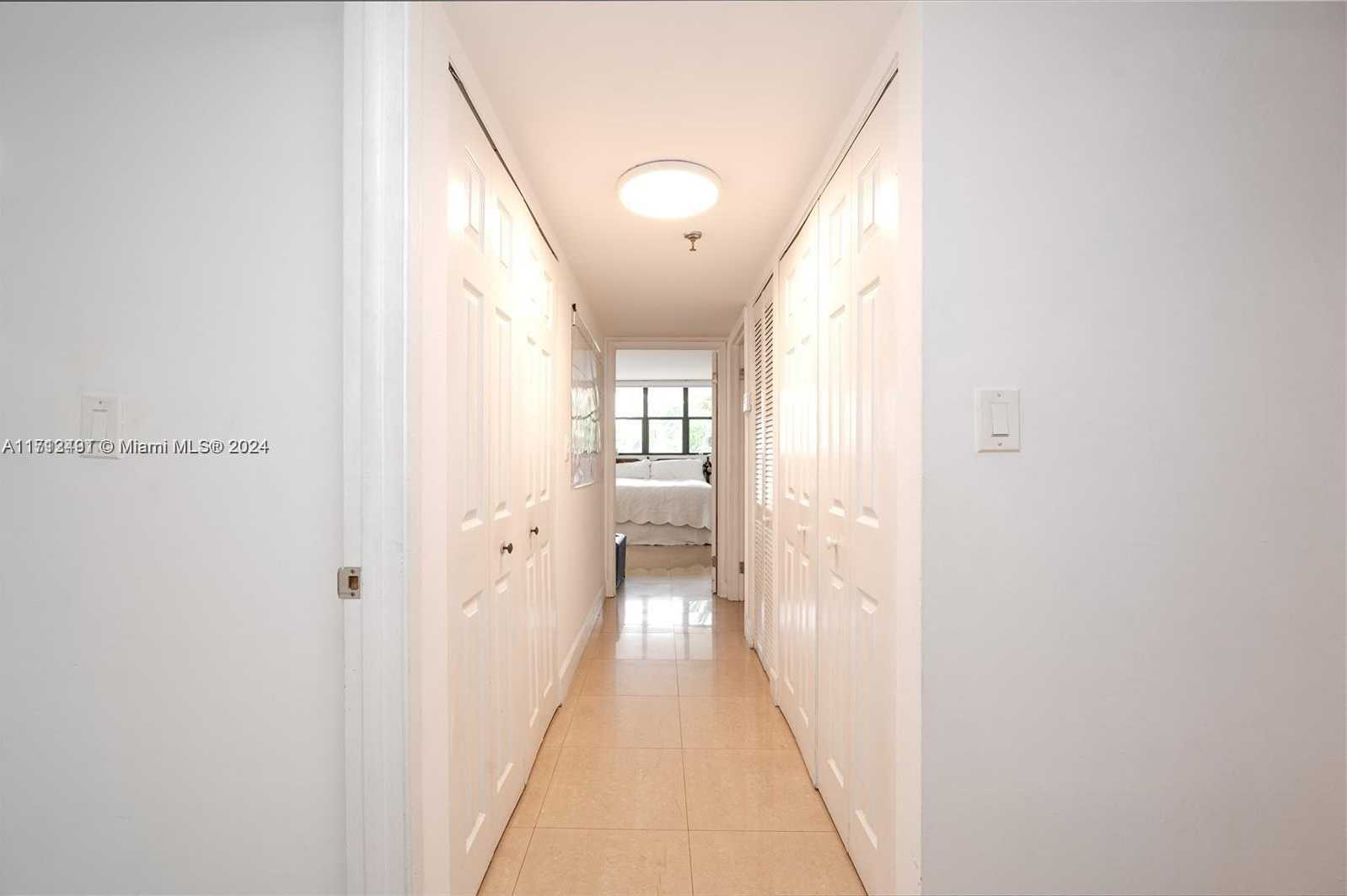 Small Image of 1621 COLLINS AVE #302, Miami Beach Number 3