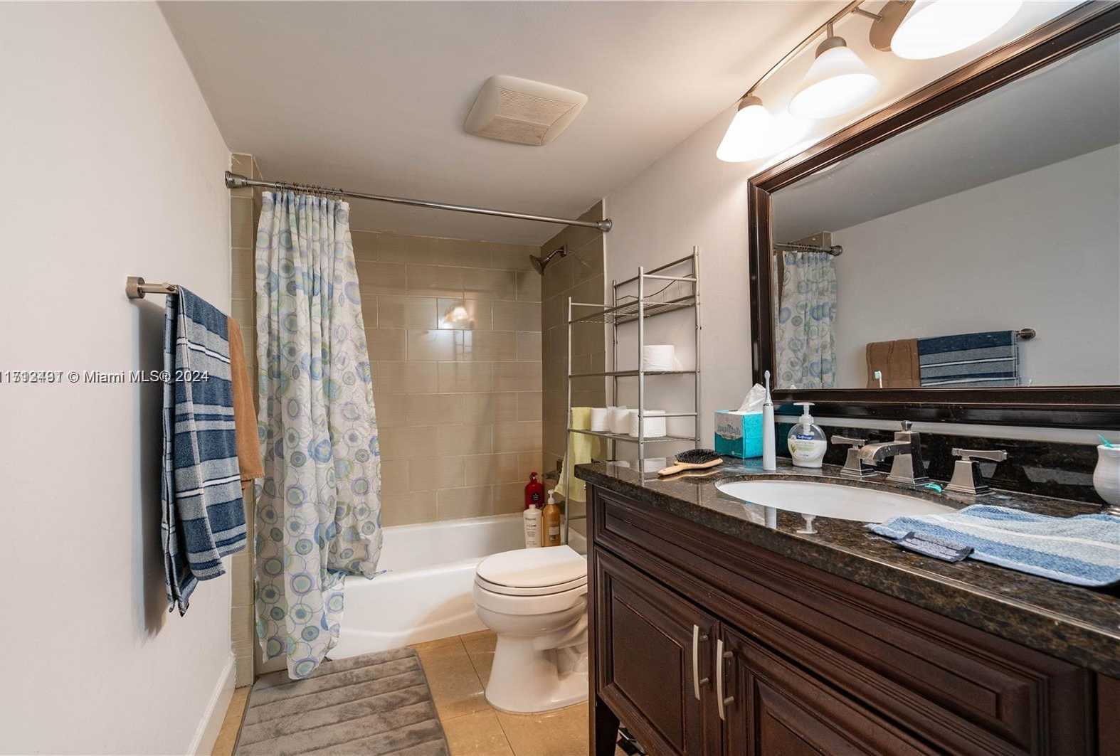 Small Image of 1621 COLLINS AVE #302, Miami Beach Number 6