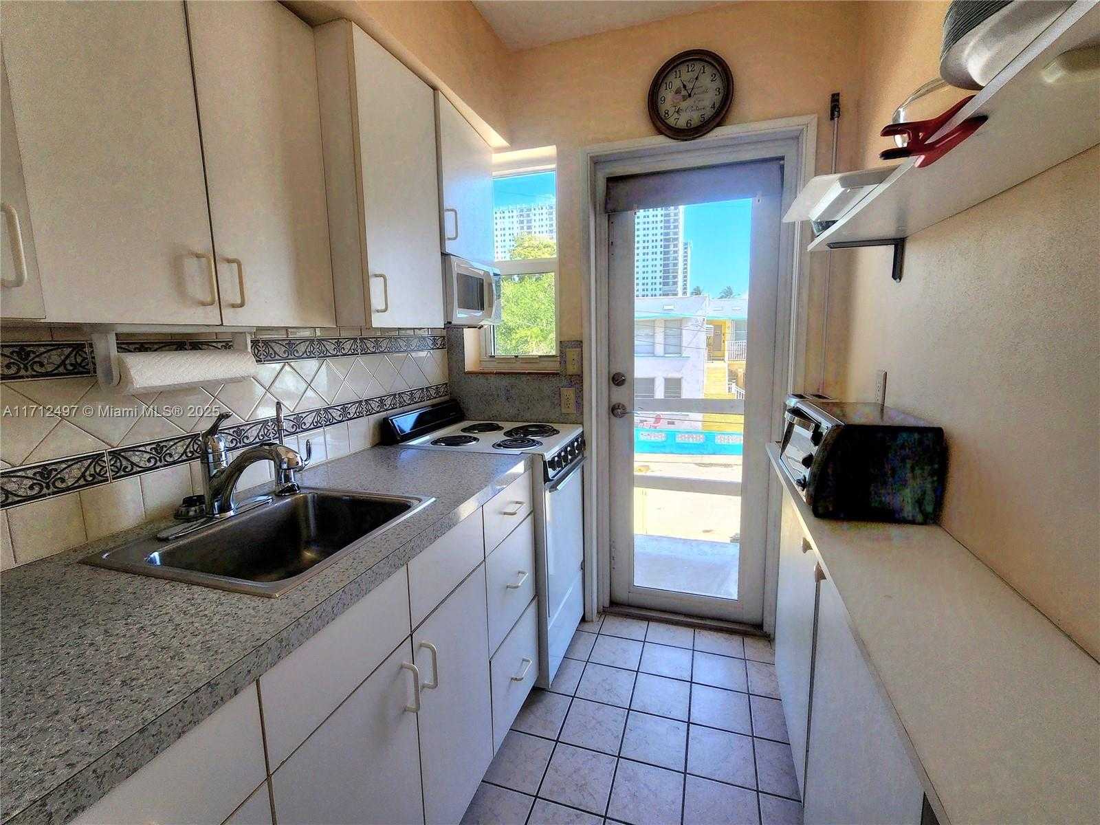 Small Image of 1504 SOUTH SURF RD #57, Hollywood Number 17