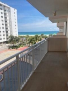 Small Image of 345 OCEAN DR #424, Miami Beach Number 3