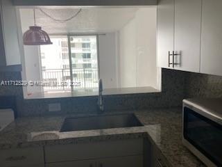 Small Image of 345 OCEAN DR #424, Miami Beach Number 6