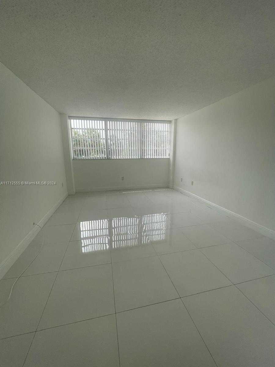 Small Image of 13155 IXORA CT #201, North Miami Number 12