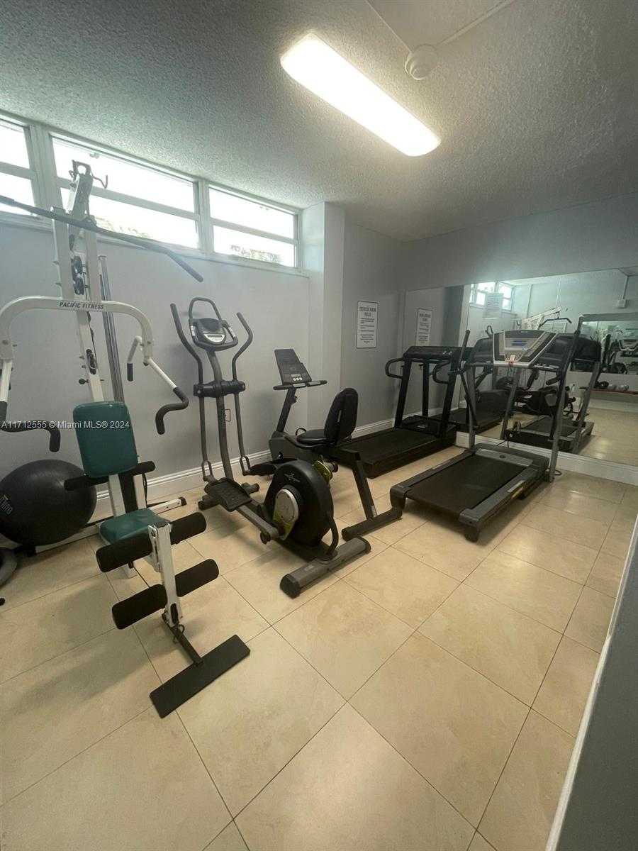 Small Image of 13155 IXORA CT #201, North Miami Number 21