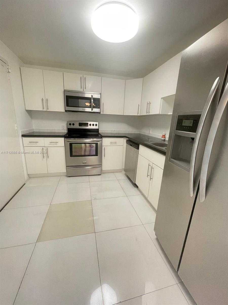 Small Image of 13155 IXORA CT #201, North Miami Number 4