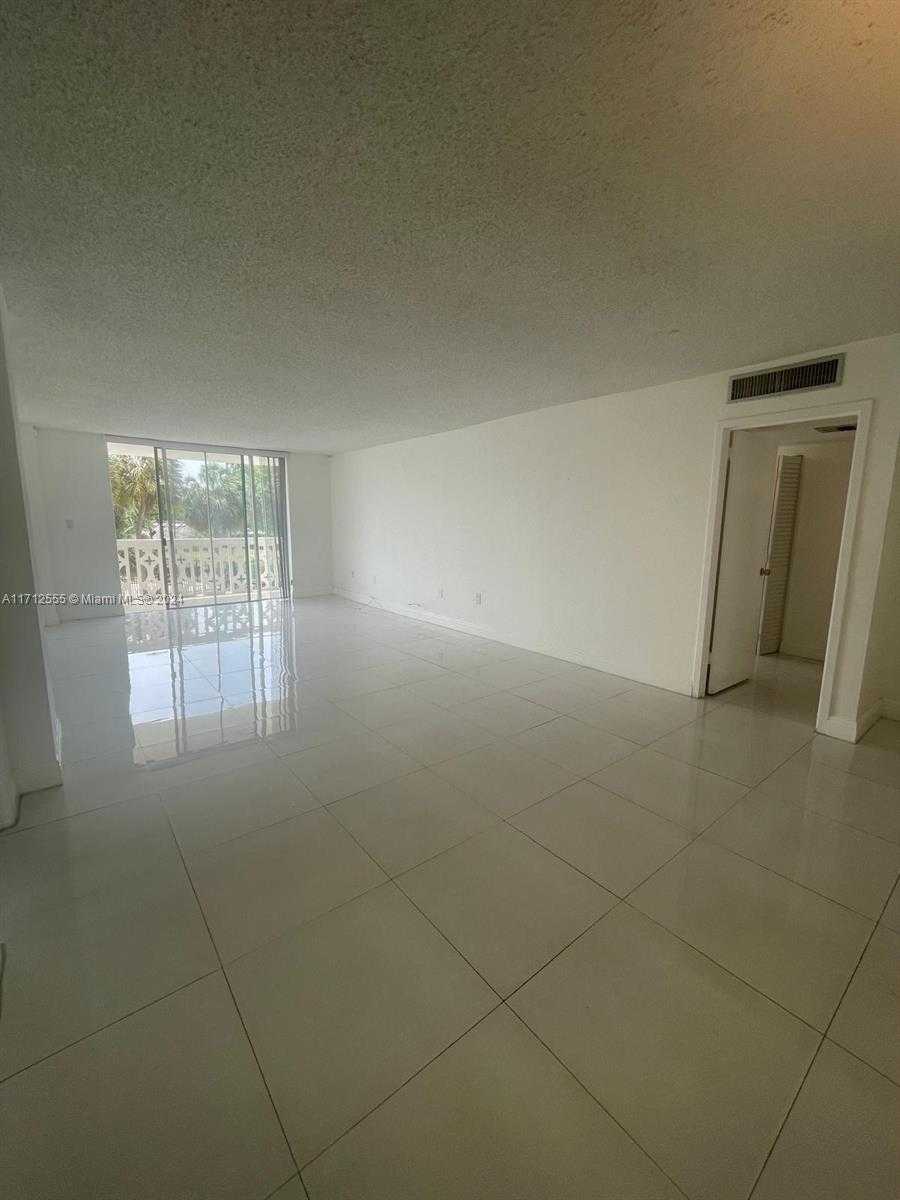 Small Image of 13155 IXORA CT #201, North Miami Number 7