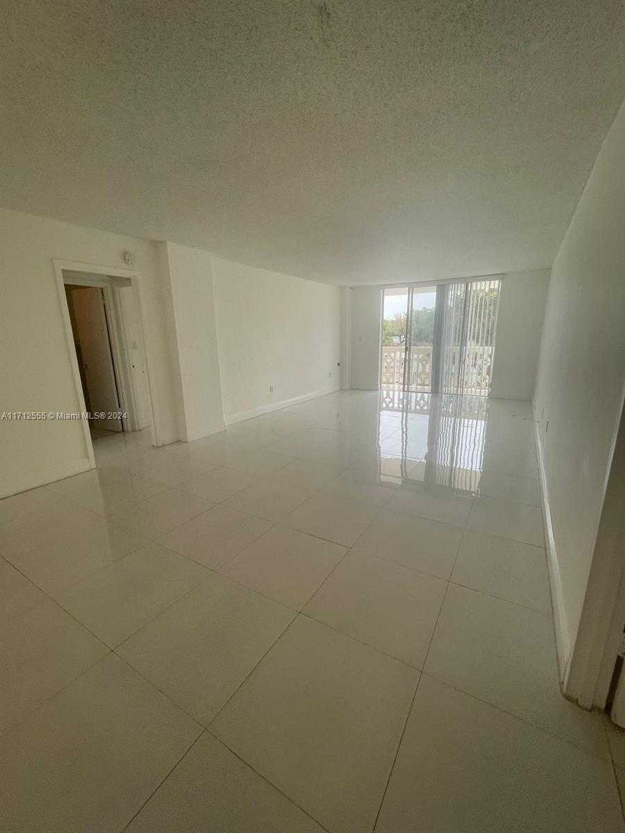 Small Image of 13155 IXORA CT #201, North Miami Number 8