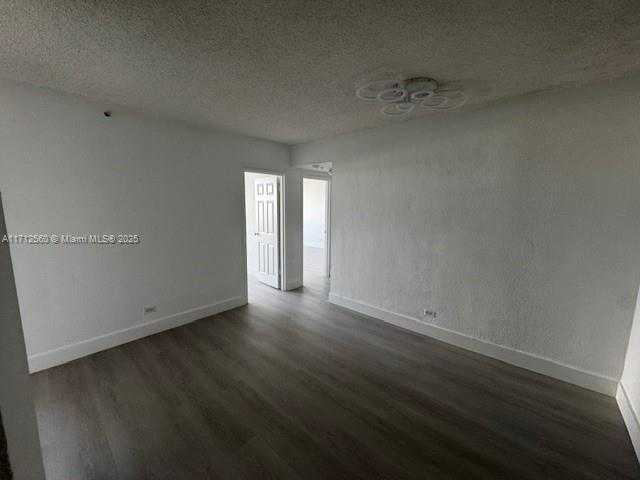 Small Image of 1500 BAY RD #1070S, Miami Beach Number 5