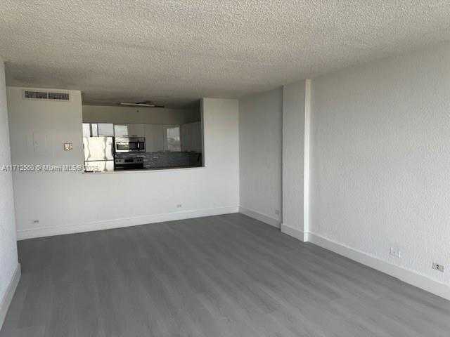 Small Image of 1500 BAY RD #1070S, Miami Beach Number 9